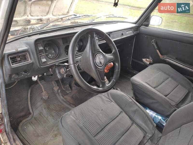 Седан ВАЗ / Lada 2105 1994 в Доброславі