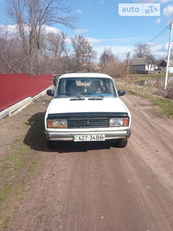 Седан ВАЗ / Lada 2105 1993 в Житомирі