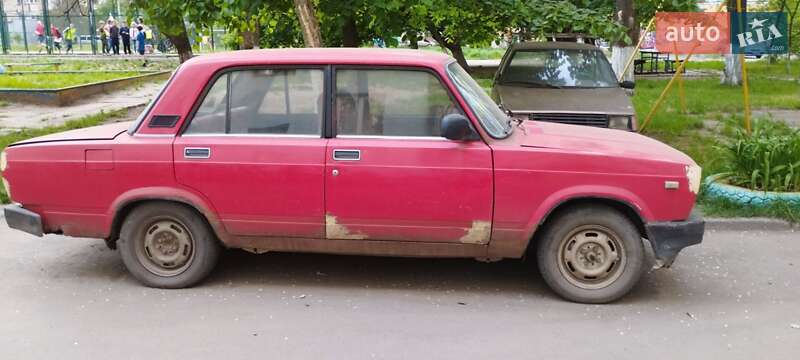 Седан ВАЗ / Lada 2105 1984 в Одессе