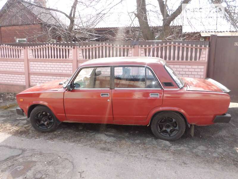 Седан ВАЗ / Lada 2105 1988 в Чернігові