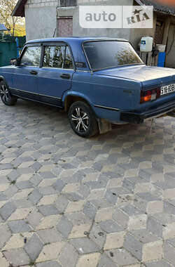 Седан ВАЗ / Lada 2105 1990 в Баре