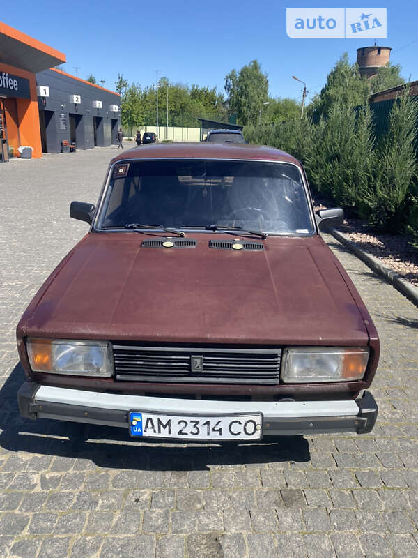 Седан ВАЗ / Lada 2105 1999 в Коростышеве