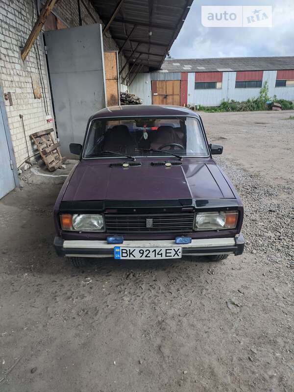 Седан ВАЗ / Lada 2105 2001 в Рівному