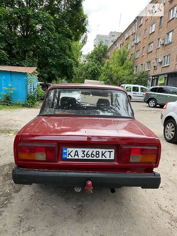 Седан ВАЗ / Lada 2105 1991 в Киеве