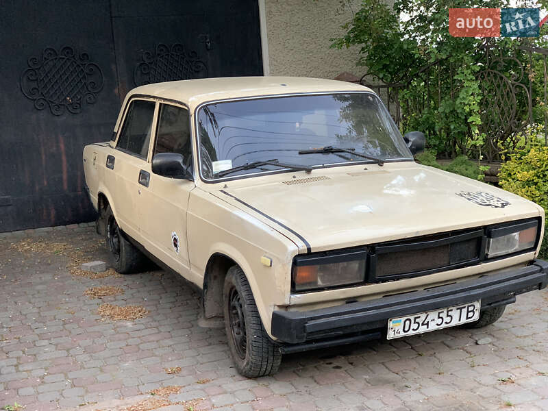 Седан ВАЗ / Lada 2105 1987 в Калуше