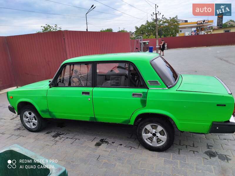 Седан ВАЗ / Lada 2105 2001 в Одессе