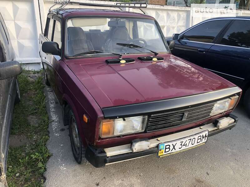 Седан ВАЗ / Lada 2105 2002 в Волочиске