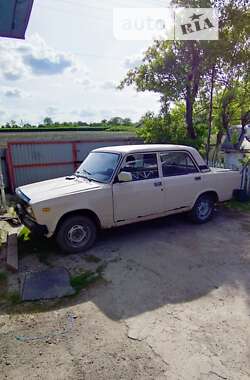 Седан ВАЗ / Lada 2105 1982 в Лысянке