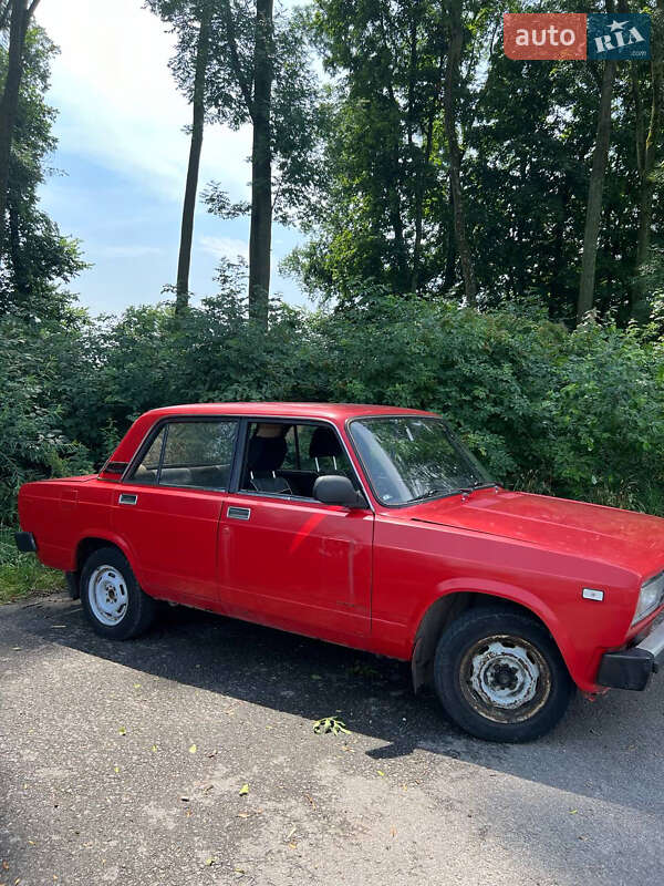 Седан ВАЗ / Lada 2105 1982 в Львові