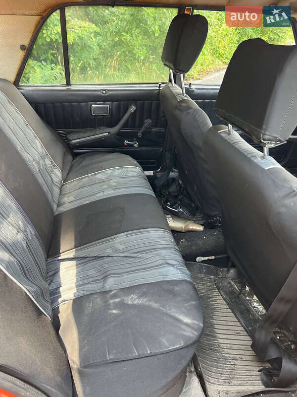Седан ВАЗ / Lada 2105 1982 в Львові