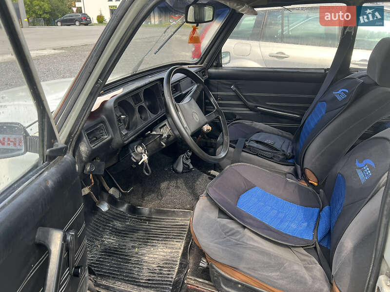 Седан ВАЗ / Lada 2105 1983 в Львові фото 7 Седан ВАЗ / Lada 2105 1983 в Львові