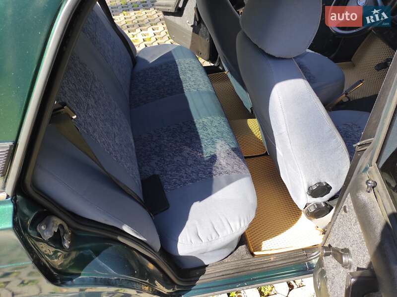 Седан ВАЗ / Lada 2105 1999 в Днепре