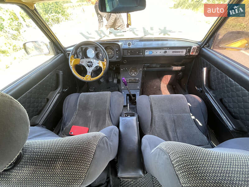 Седан ВАЗ / Lada 2105 1983 в Ржищеве фото 5 Седан ВАЗ / Lada 2105 1983 в Ржищеве