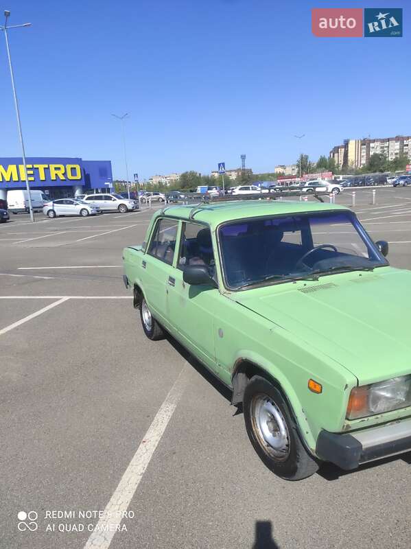Седан ВАЗ / Lada 2105 1982 в Кривом Роге