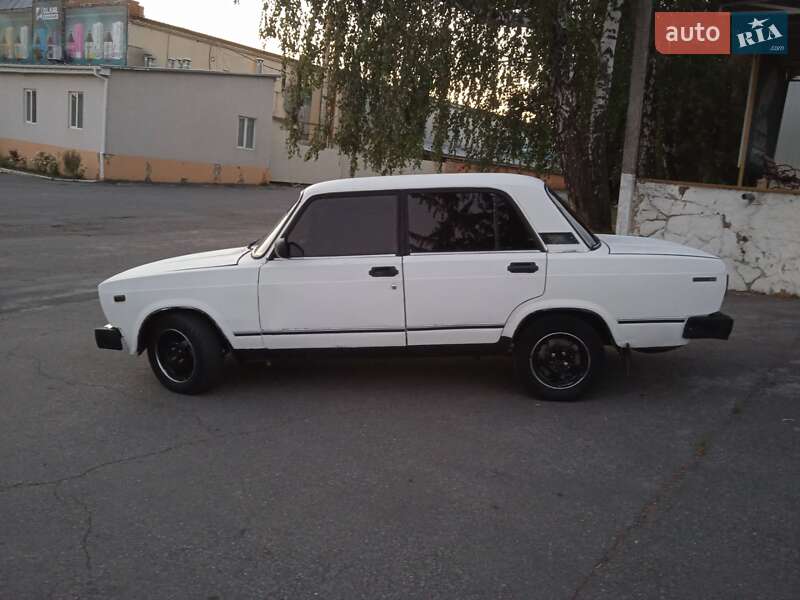 Седан ВАЗ / Lada 2105 1982 в Шаргороде