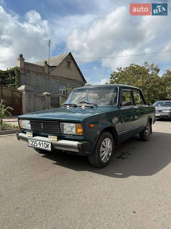 Седан ВАЗ / Lada 2105 2001 в Одессе
