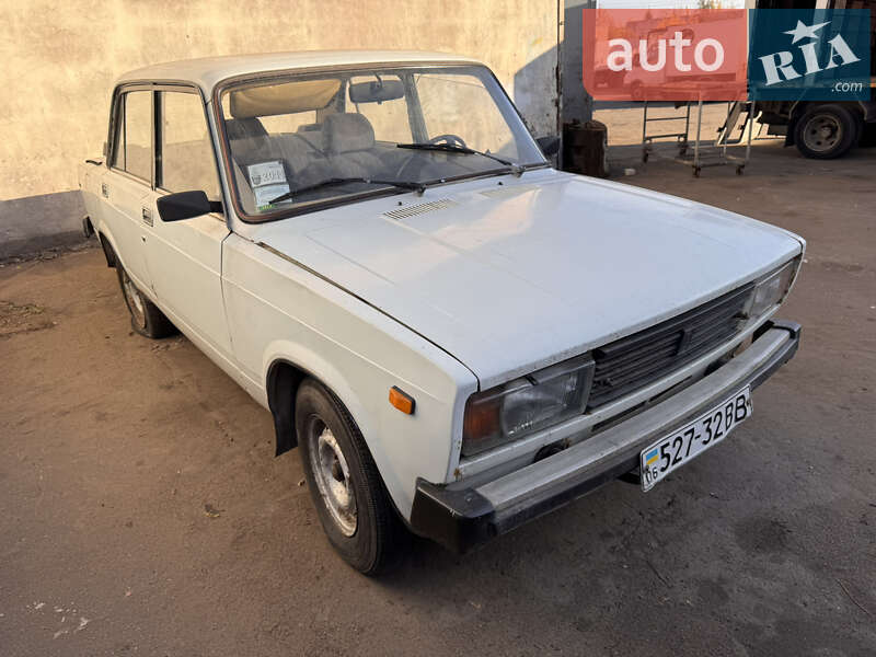 Седан ВАЗ / Lada 2105 1993 в Житомире