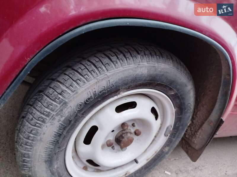 Седан ВАЗ / Lada 2105 1983 в Днепре