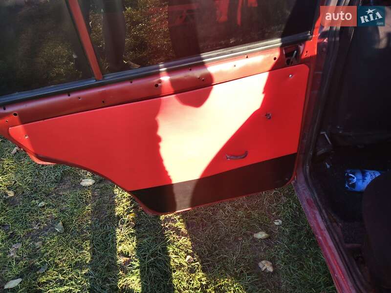 Седан ВАЗ / Lada 2105 1991 в Щирце фото 13 Седан ВАЗ / Lada 2105 1991 в Щирце