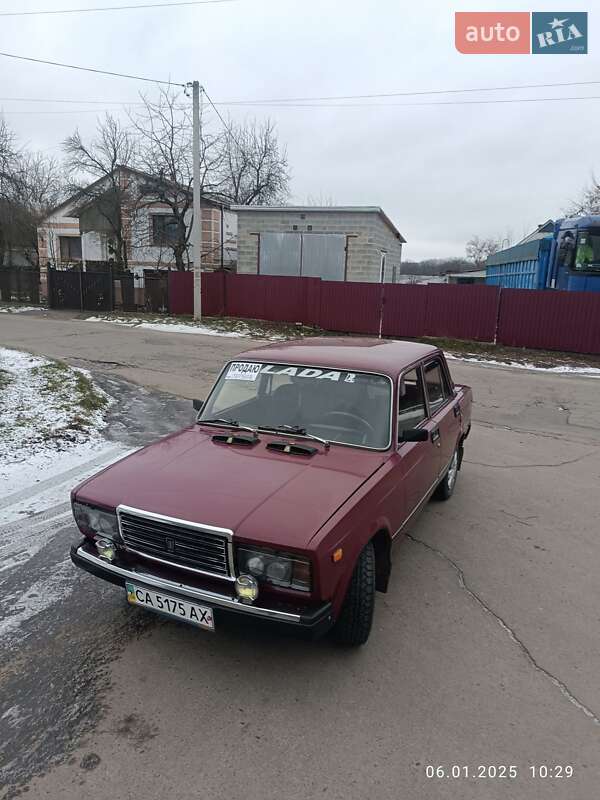 Седан ВАЗ / Lada 2105 1981 в Катеринополе