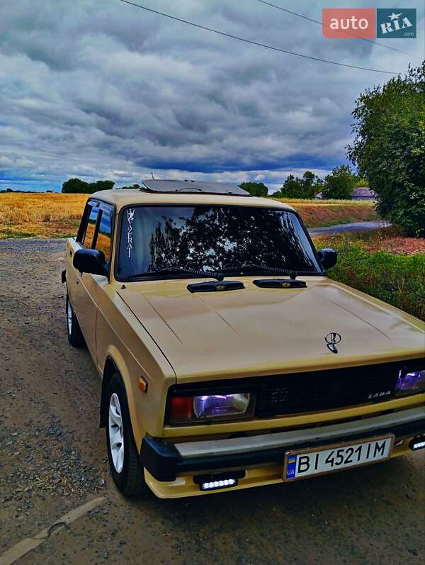 Седан ВАЗ / Lada 2105 1989 в Опішне