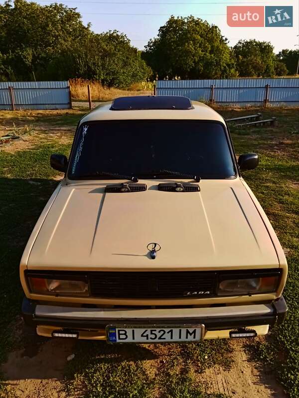 Седан ВАЗ / Lada 2105 1989 в Опішне
