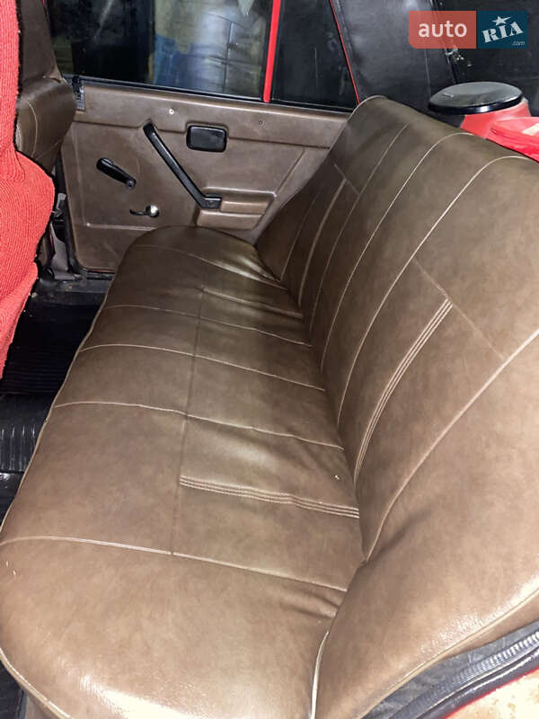 Седан ВАЗ / Lada 2105 1987 в Броварах