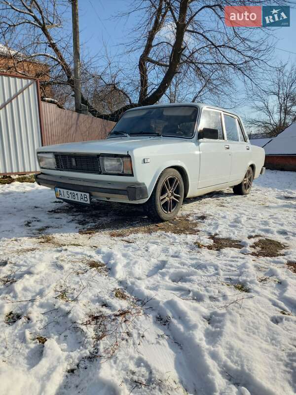 Седан ВАЗ / Lada 2105 1988 в Києві