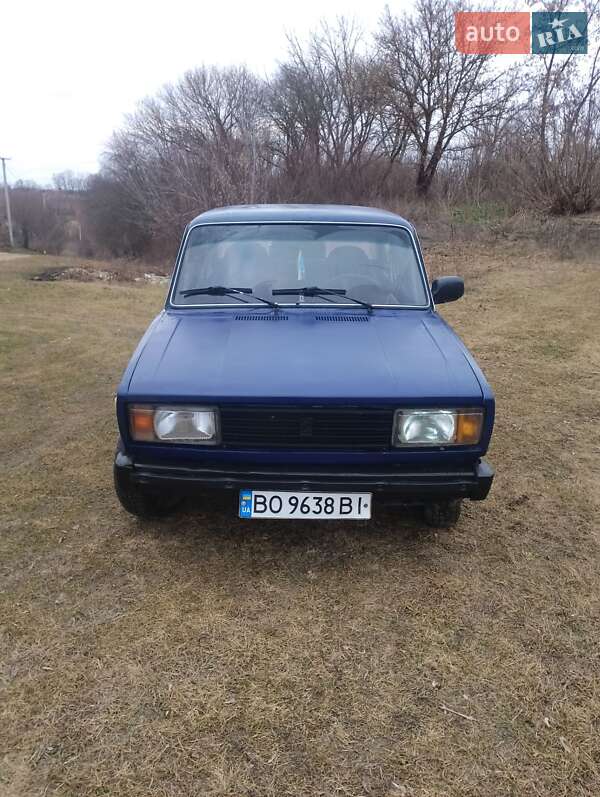 Седан ВАЗ / Lada 2105 1990 в Волочиске