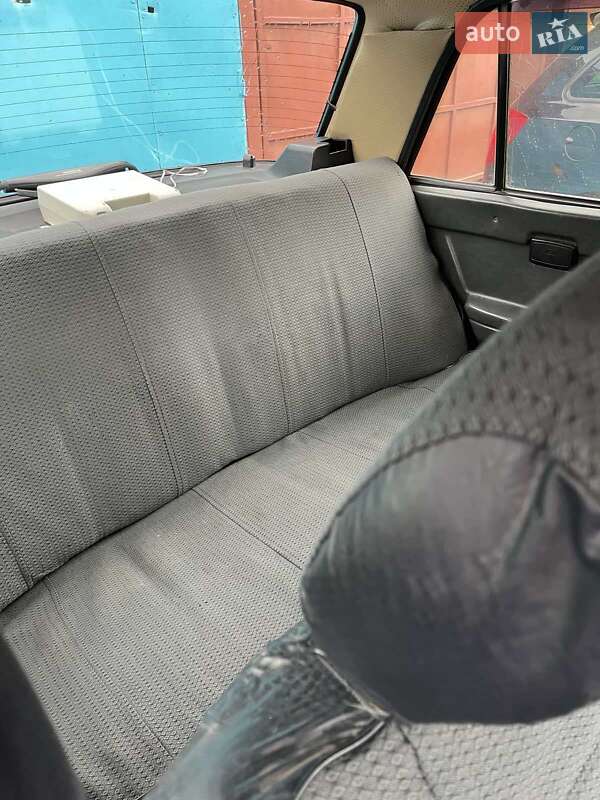 Седан ВАЗ / Lada 2105 1993 в Харькове