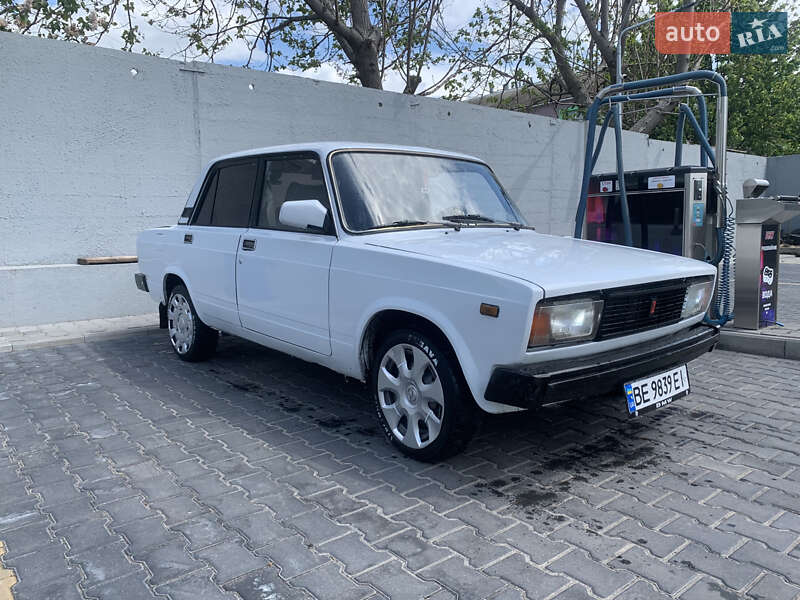 Седан ВАЗ 2105 1983 в 