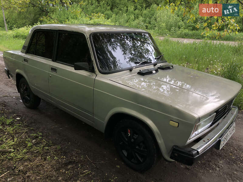 Седан ВАЗ / Lada 2105 1986 в Черновцах