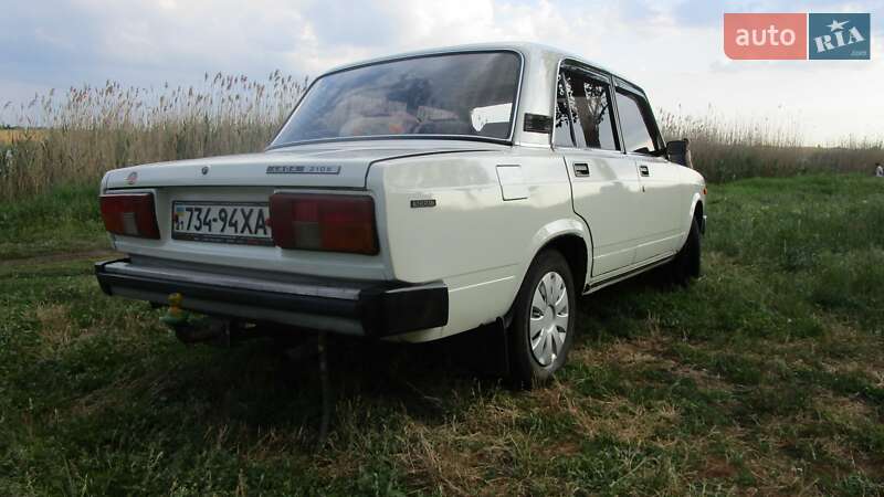 Седан ВАЗ / Lada 2105 1992 в Сахновщині