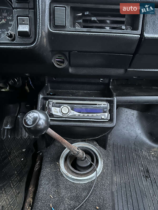 Седан ВАЗ / Lada 2105 1992 в Виннице фото 14 Седан ВАЗ / Lada 2105 1992 в Виннице