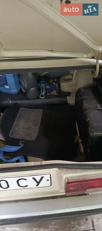 Седан ВАЗ / Lada 2105 1982 в Харкові фото 5 Седан ВАЗ / Lada 2105 1982 в Харкові