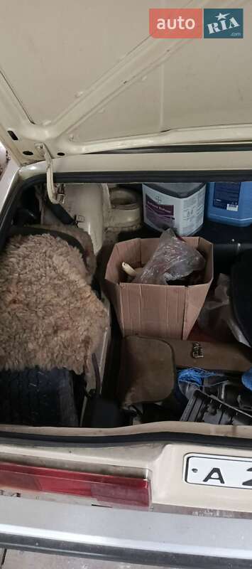 Седан ВАЗ / Lada 2105 1982 в Харкові фото 6 Седан ВАЗ / Lada 2105 1982 в Харкові