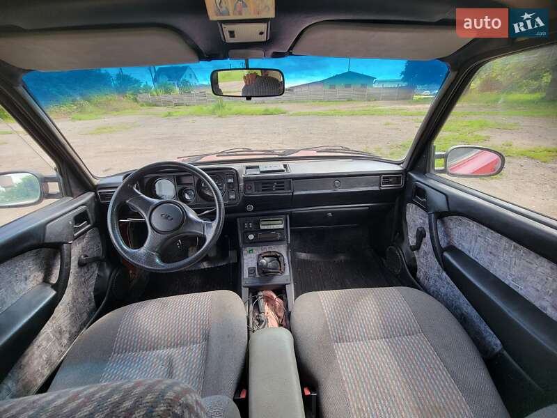 Седан ВАЗ / Lada 2105 1995 в Мизоче