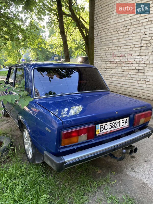 Седан ВАЗ / Lada 2105 1990 в Львові