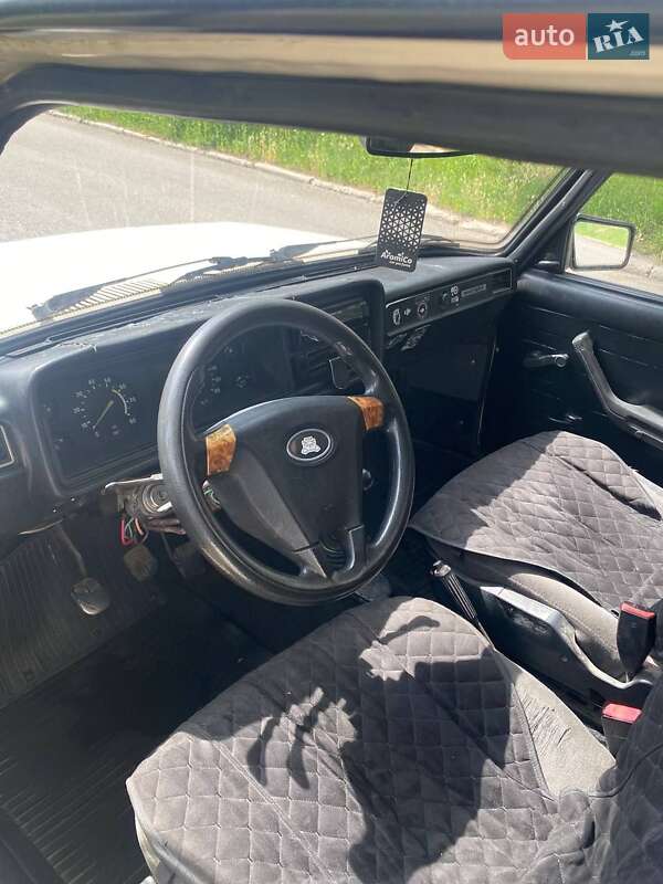 Седан ВАЗ / Lada 2105 1986 в Харькове