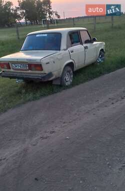 Седан ВАЗ 2105 1984 в Кривом Роге
