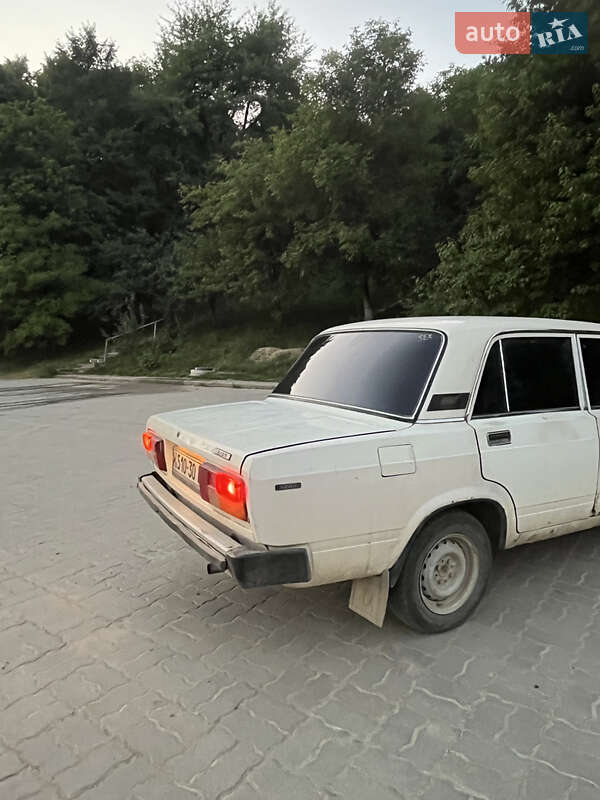 Седан ВАЗ / Lada 2105 1992 в Калуші
