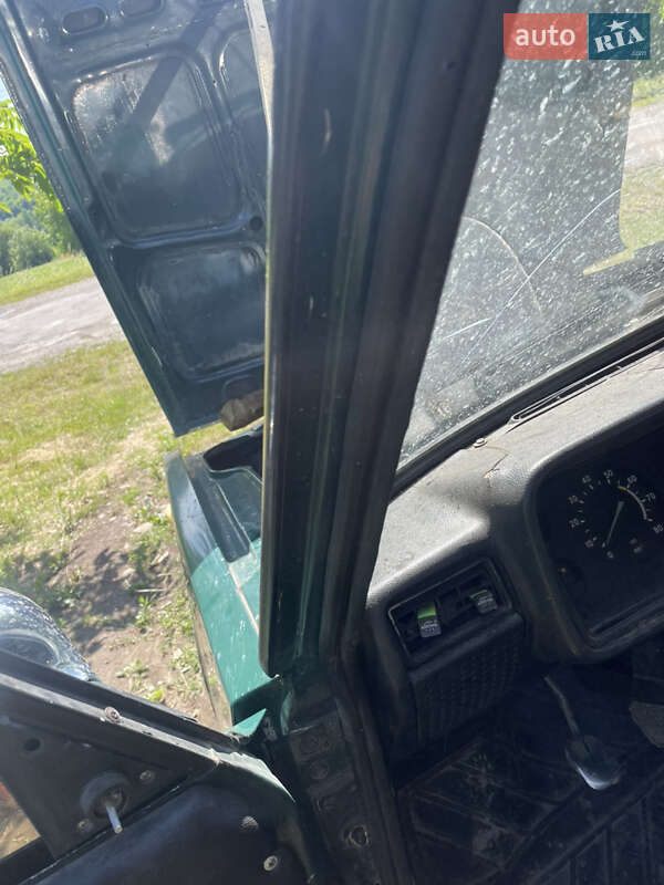 Седан ВАЗ / Lada 2105 2004 в Черновцах