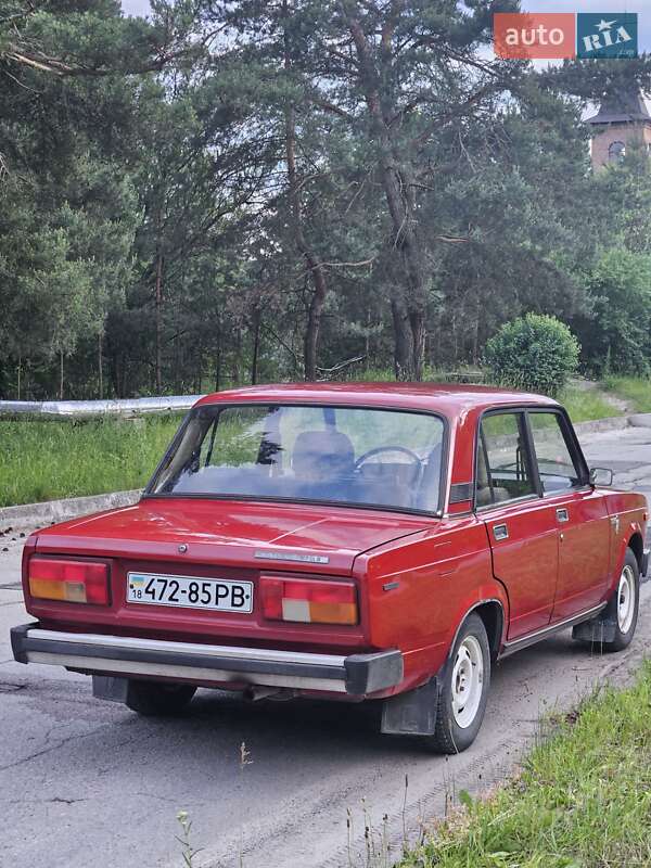 Седан ВАЗ / Lada 2105 1993 в Вараше