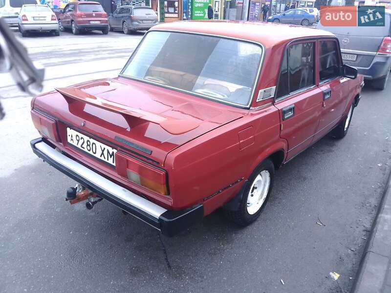 Седан ВАЗ / Lada 2105 1983 в Полонному
