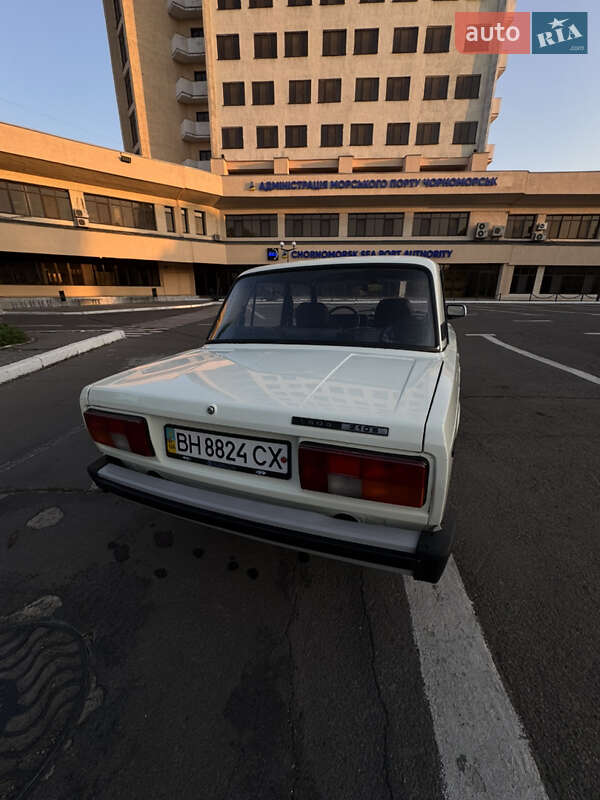 Седан ВАЗ / Lada 2105 1999 в Одессе
