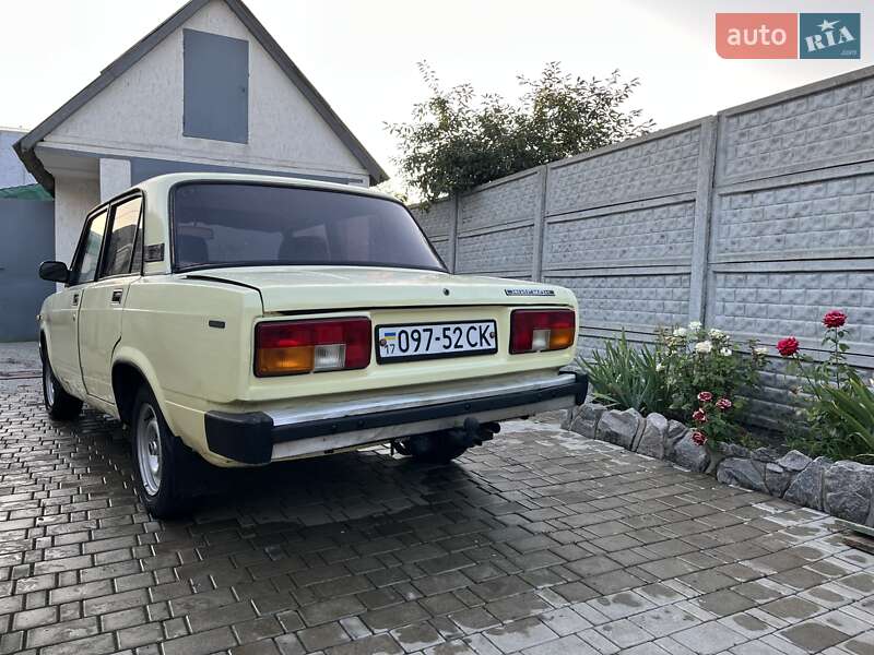 Седан ВАЗ / Lada 2105 1988 в Новой Водолаге фото 3 Седан ВАЗ / Lada 2105 1988 в Новой Водолаге