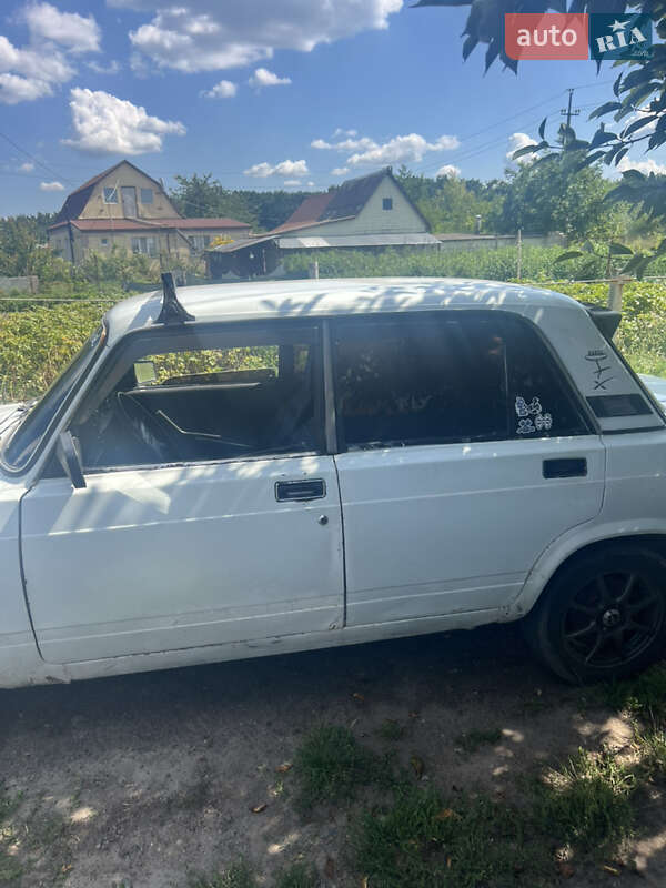 Седан ВАЗ / Lada 2105 1983 в Василькове