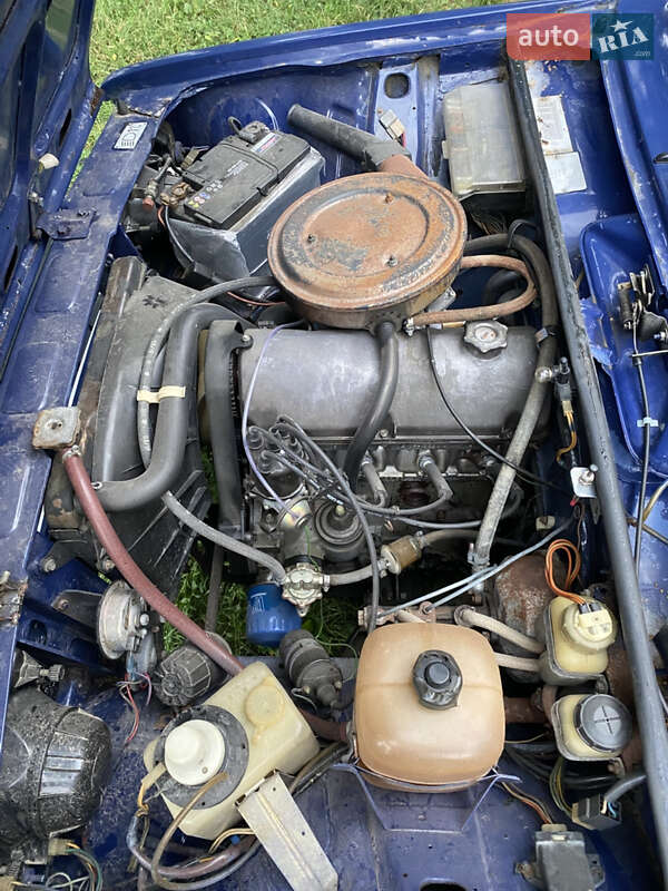 Седан ВАЗ / Lada 2105 1990 в Львове