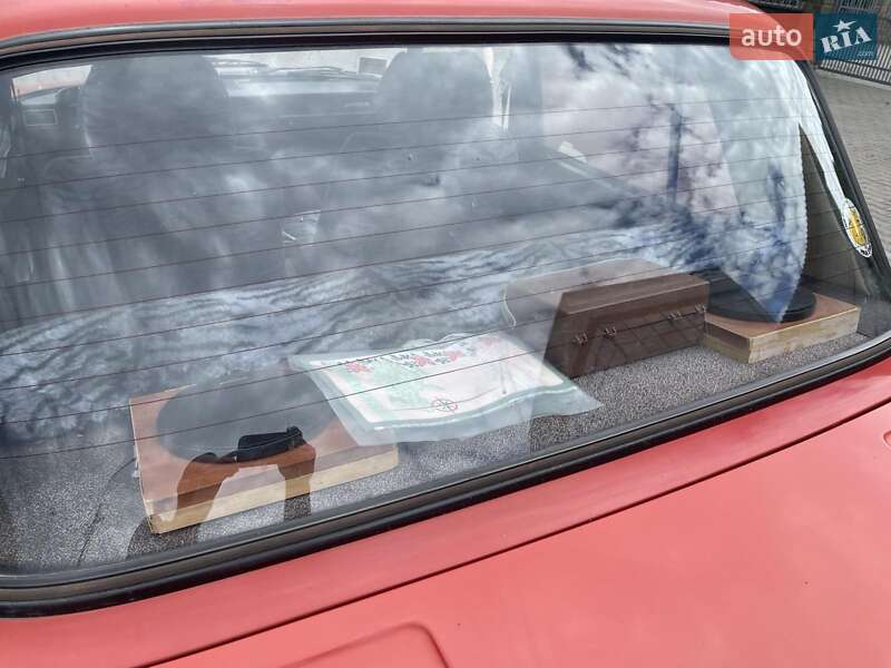 Седан ВАЗ / Lada 2105 1991 в Здолбунове фото 11 Седан ВАЗ / Lada 2105 1991 в Здолбунове