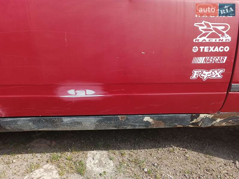 Седан ВАЗ / Lada 2105 1993 в Черновцах